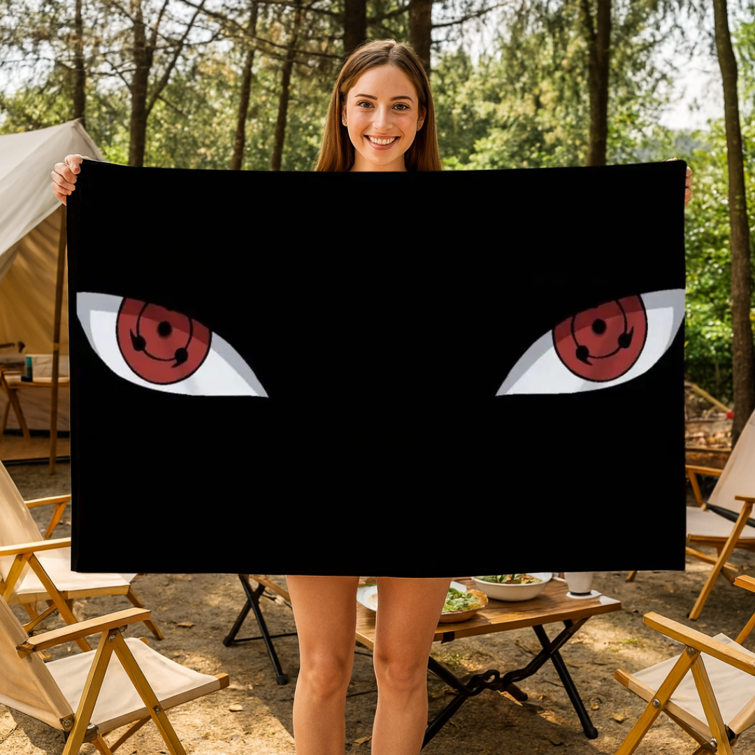 Itachi Uchiha "Sharingan Éveillé" Vlag - Naruto™