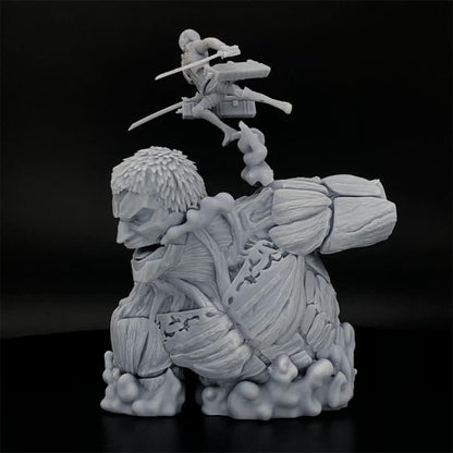 Titan Cuirassé vs Mikasa Ackerman Figuur - Attack on Titan™