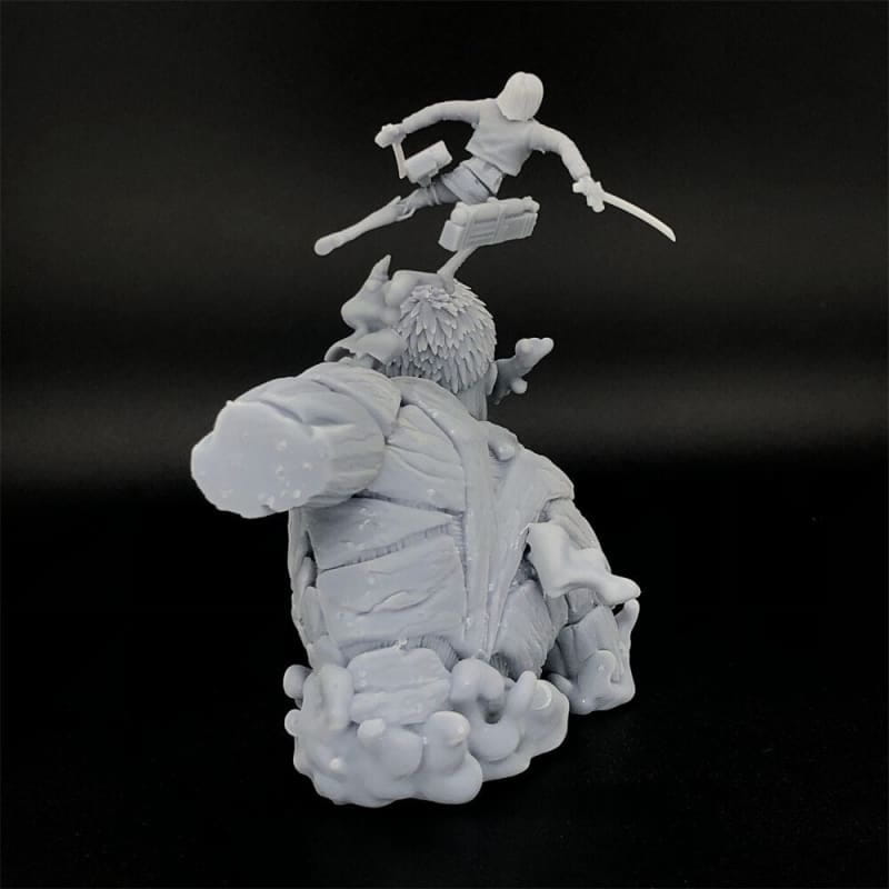 Titan Cuirassé vs Mikasa Ackerman Figuur - Attack on Titan™